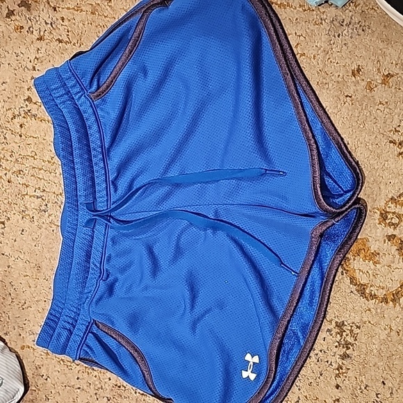 Under Armour Women's Athletic Shorts - Picture 1 of 3